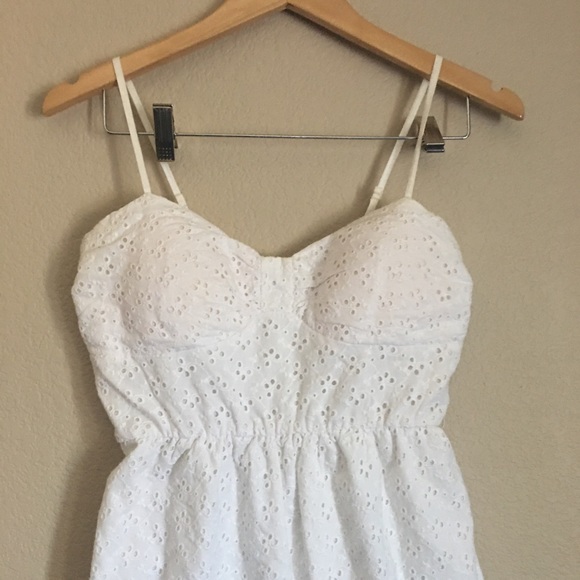 Dress - Picture 2 of 4